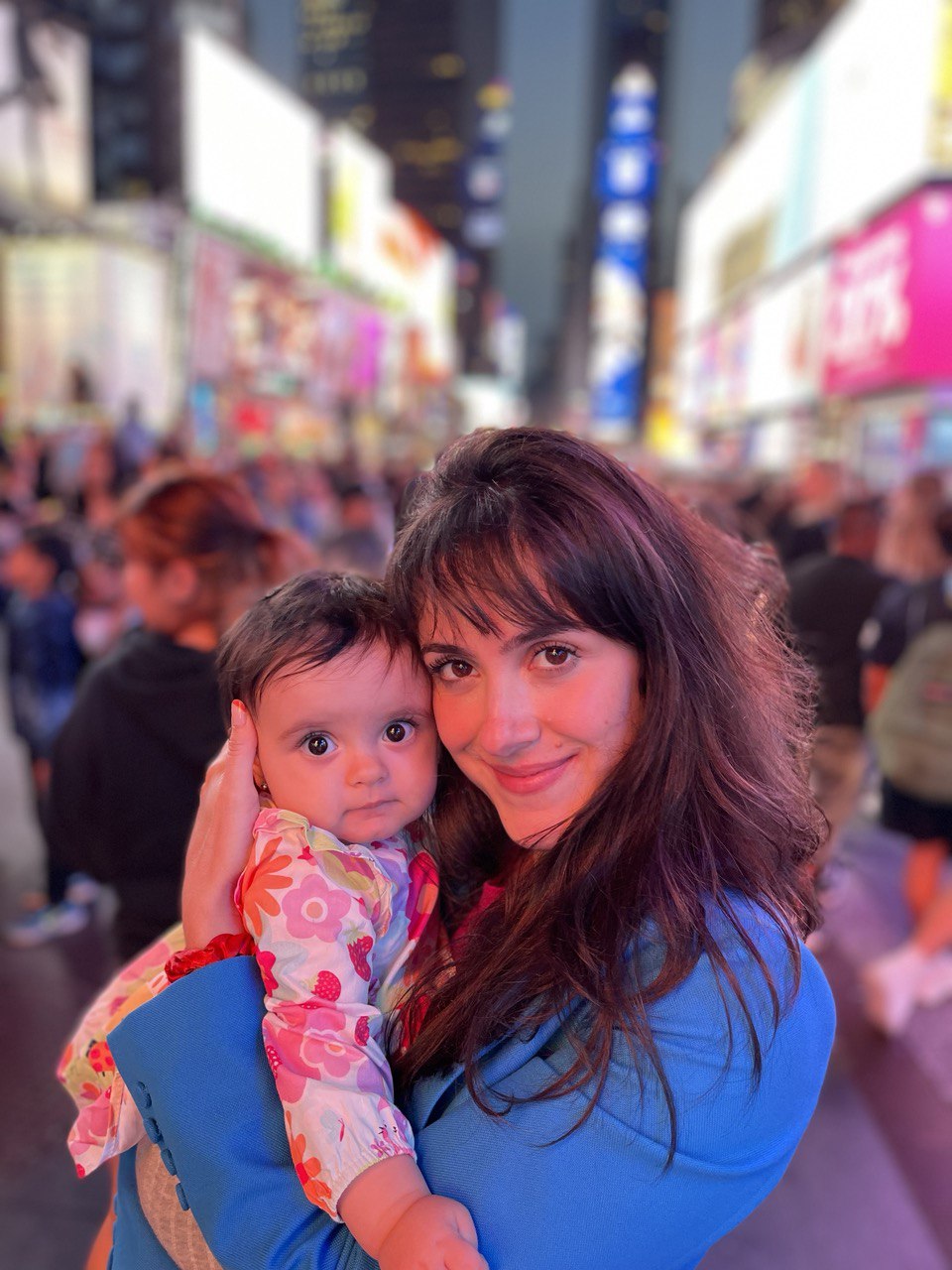 mãe e bebê viagem Nova Iorque Times Square